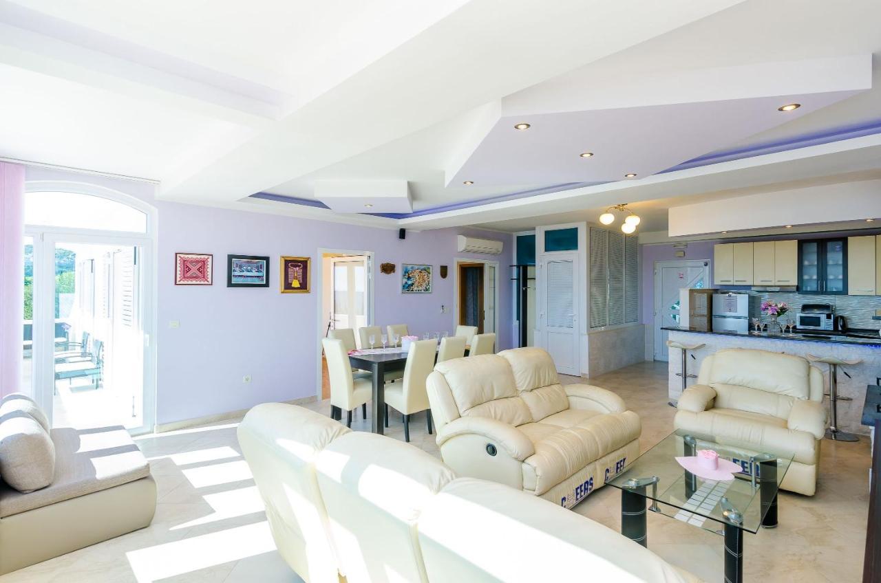 Villa Mateo With Private Pool Груда Экстерьер фото