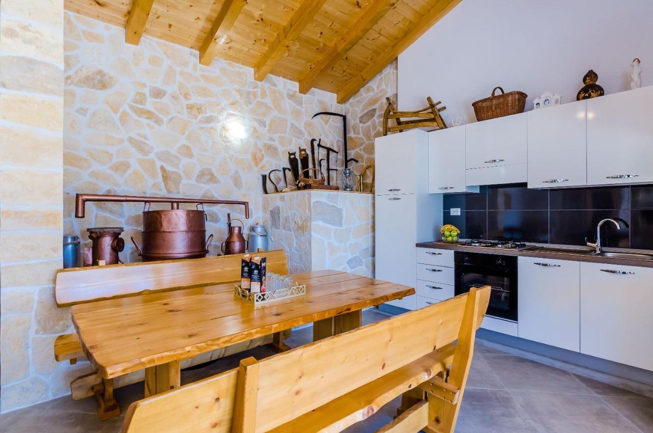 Villa Mateo With Private Pool Груда Экстерьер фото