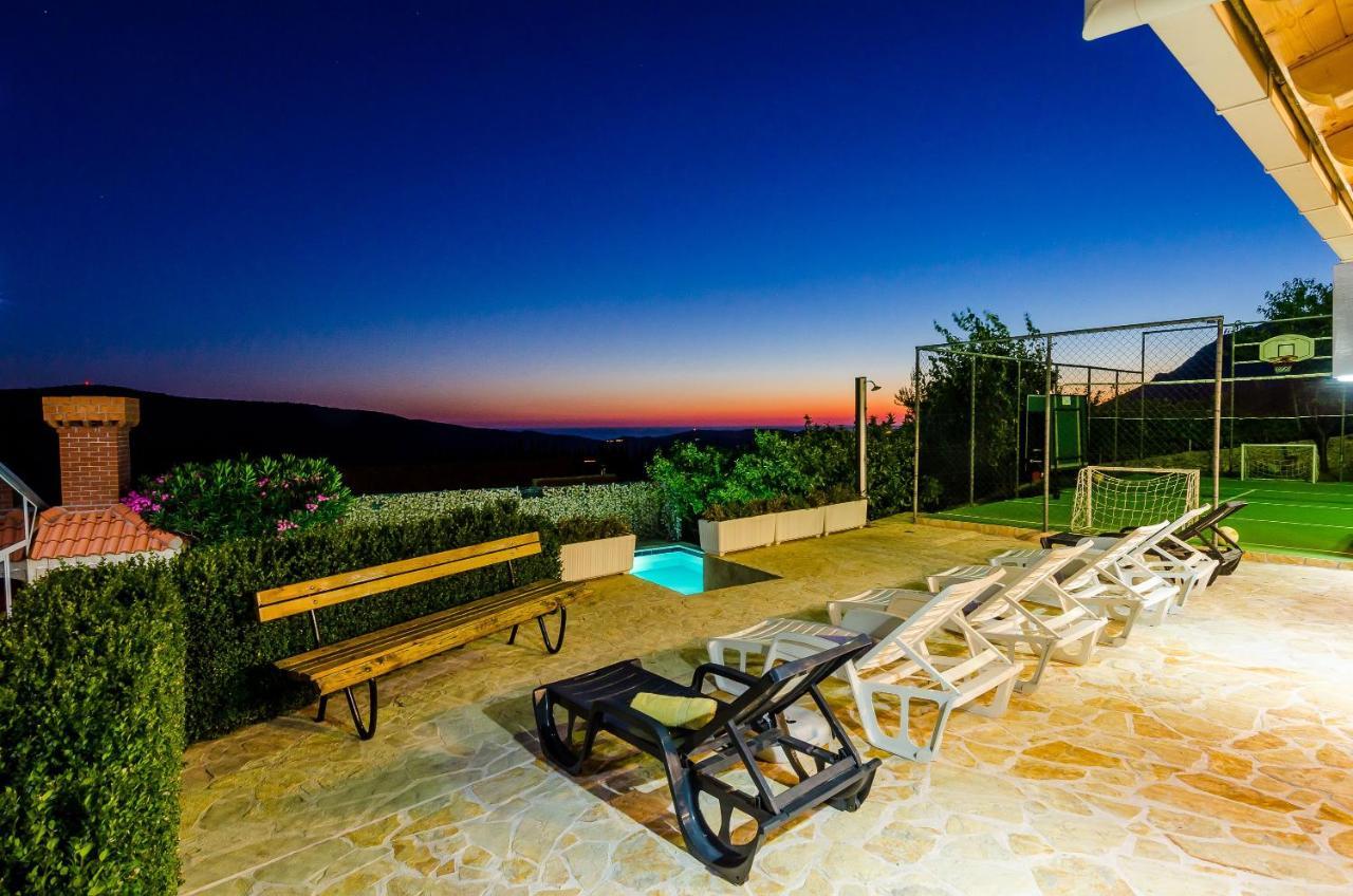 Villa Mateo With Private Pool Груда Экстерьер фото