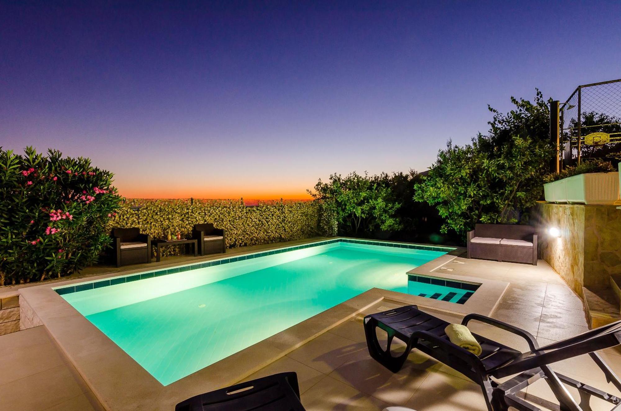 Villa Mateo With Private Pool Груда Экстерьер фото